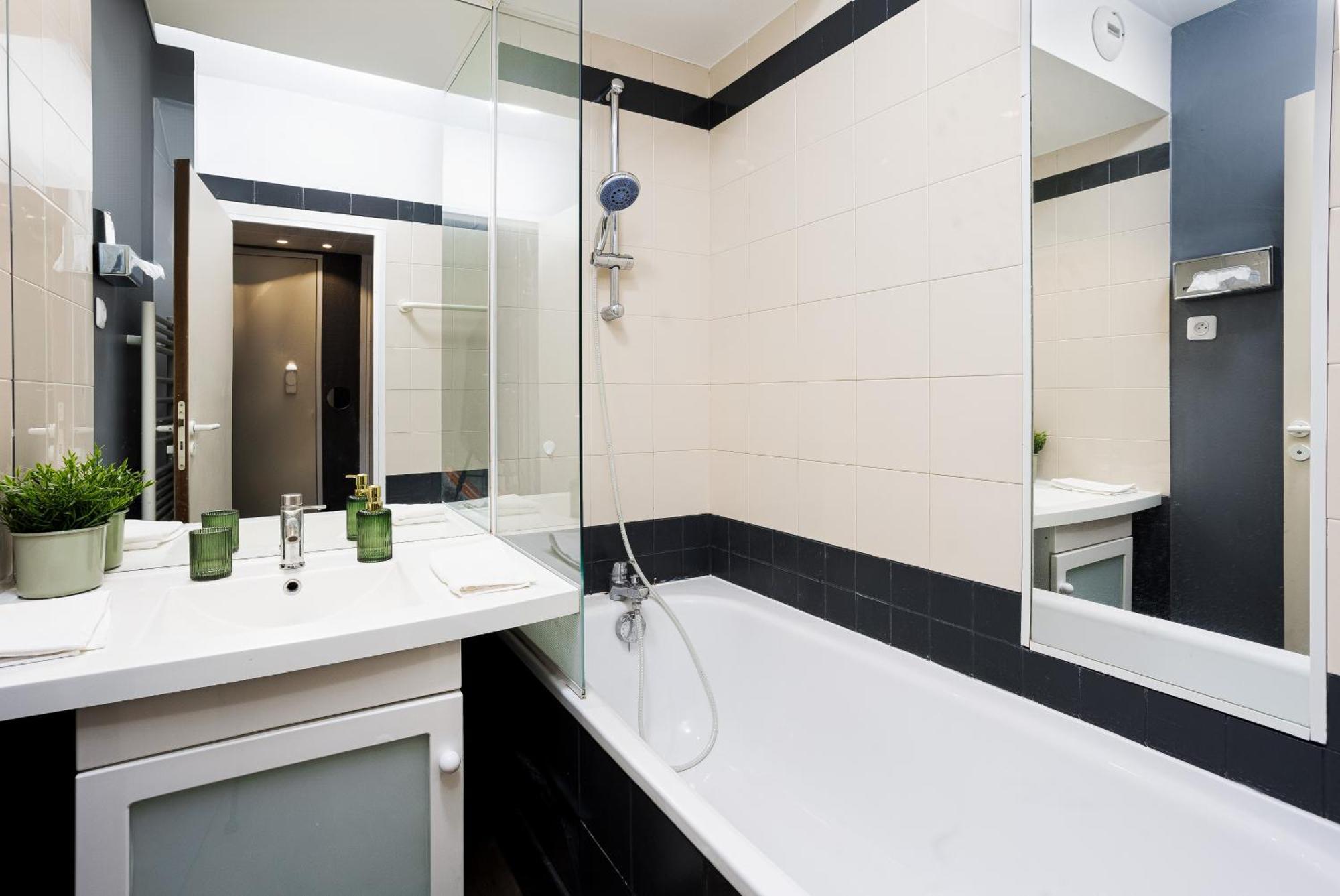 Lila - Tour Eiffel A 10mn - Balcon Et Parking Offert Apartment